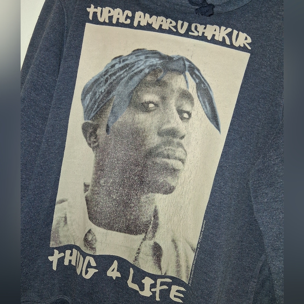 H&M Divided Tupac Shakur THUG LIFE Sweatshirt